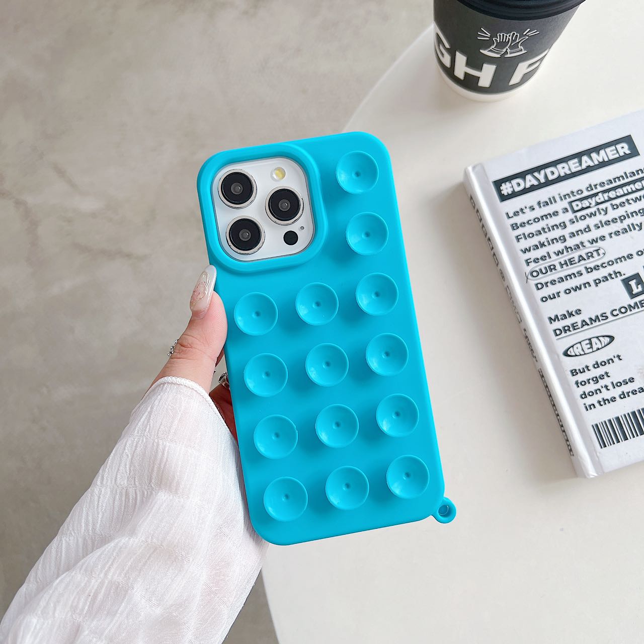Funda de silicona colorida iPhone 12 / 12 Pro con ventosas